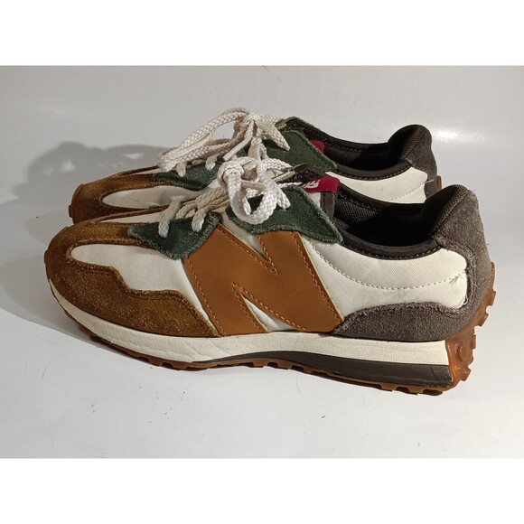 New Balance Other - New Balance 327 Boys Size 2 Shoes Winter Wheat Brown Green